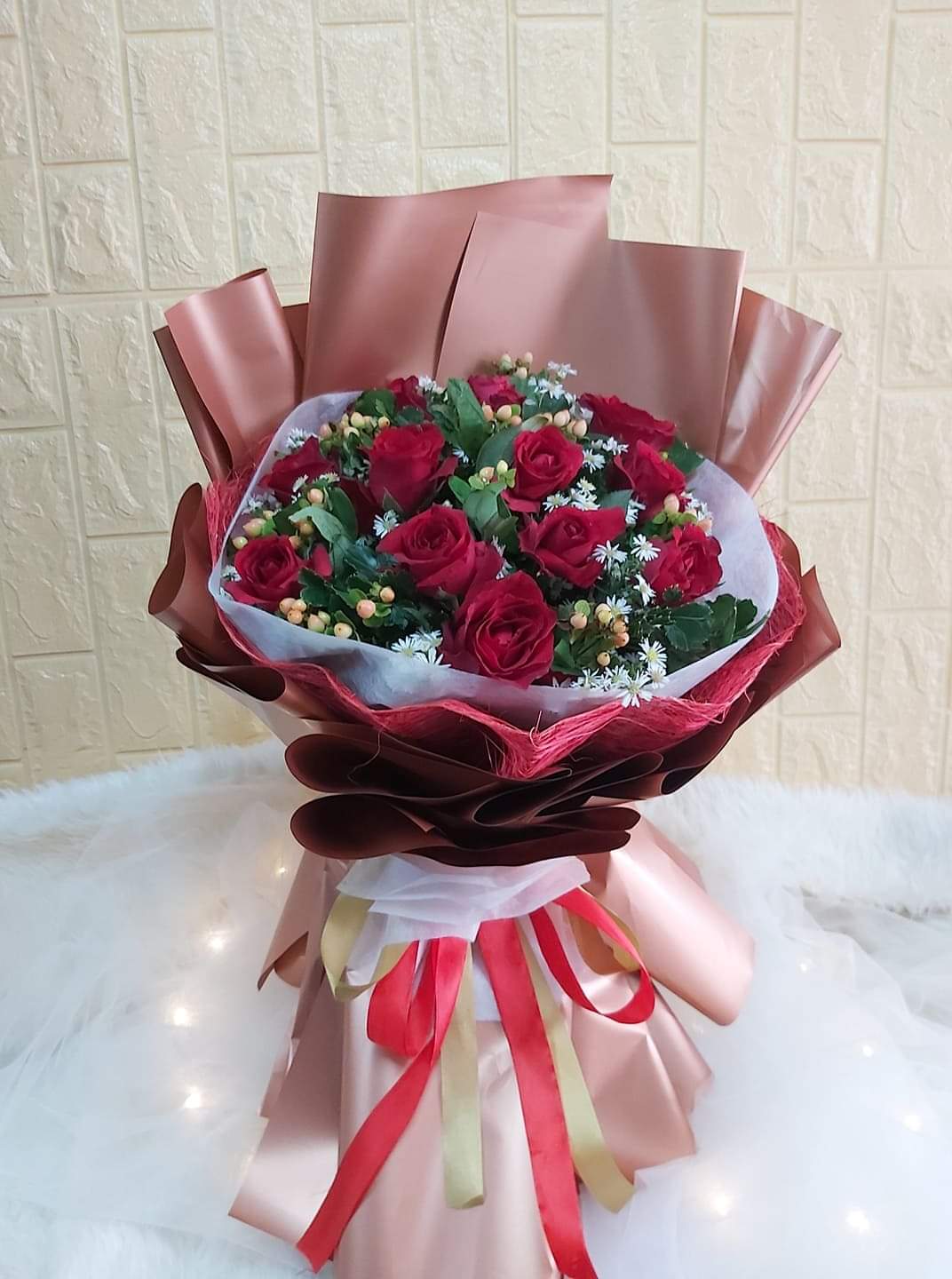 12 PCS RED ROSES WITH TROPICAL FILLERS